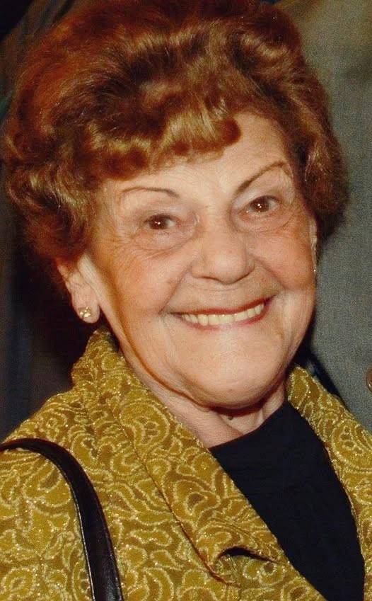 Igaz Lucy-2.jpg
